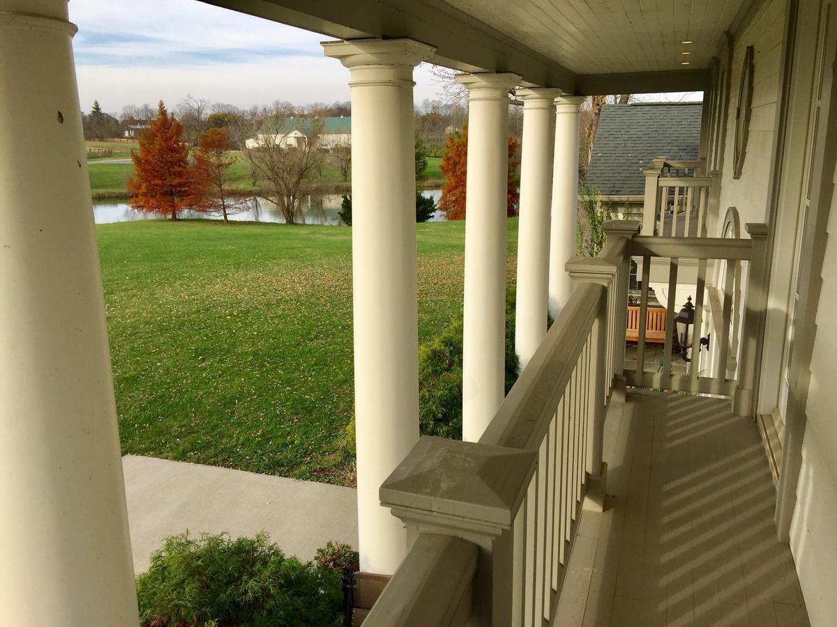 The B & B At Queenslake Midway Exterior foto